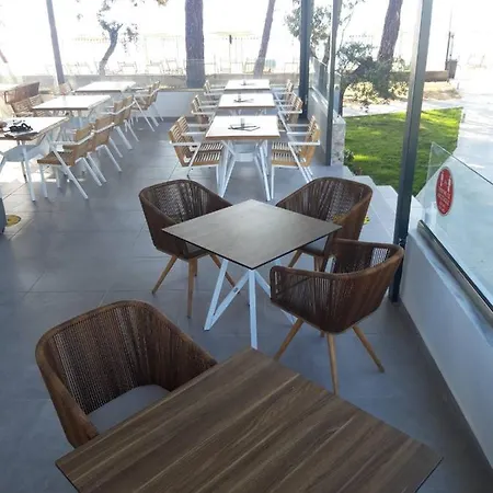 Hara Hotel 2*